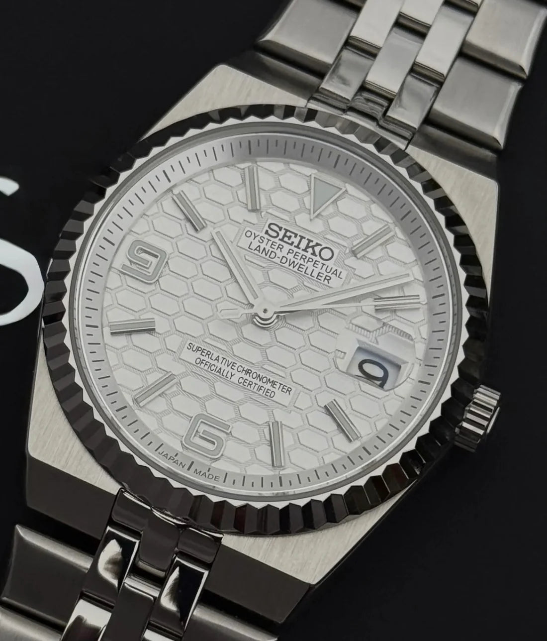 Land-Dweller Mod "Fresh White" Dial - Reloj personalizado con movimiento automático NH35 y acero inoxidable 316L | XP Watch Co.