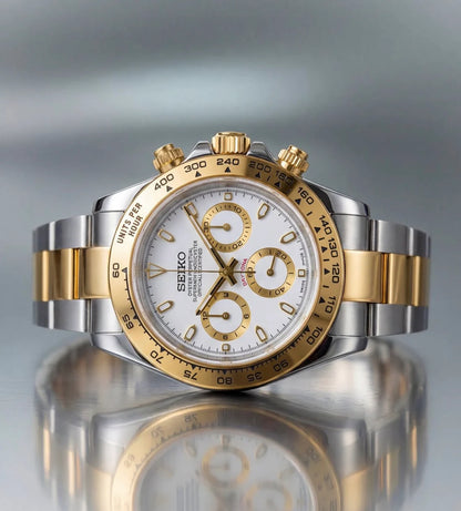 D-Racing "Two Tone Gold W/White" - Reloj personalizado con cristal de zafiro y acero inoxidable 316L | XP Watch Co.