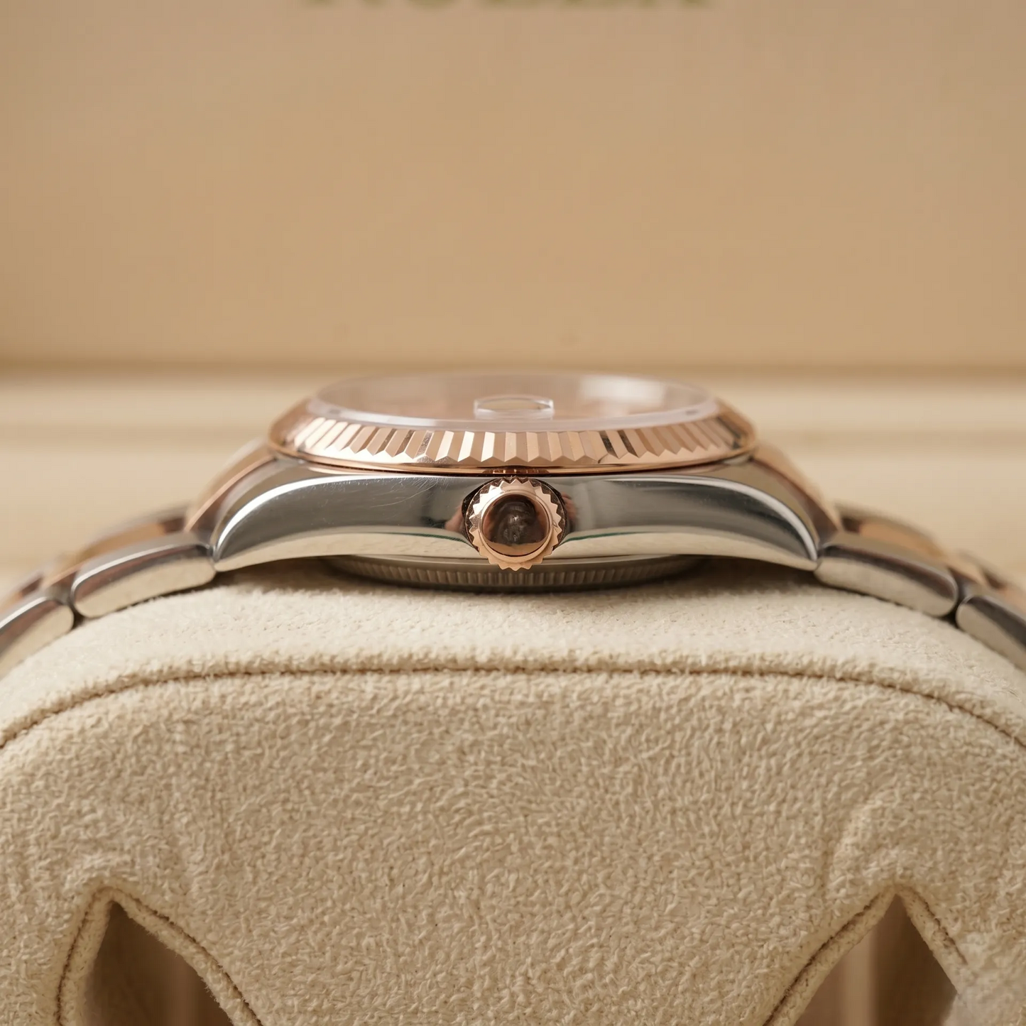 DJ-Fluted "Pink dual tone" - Reloj personalizado con cristal de zafiro y acero inoxidable 316L | XP Watch Co.