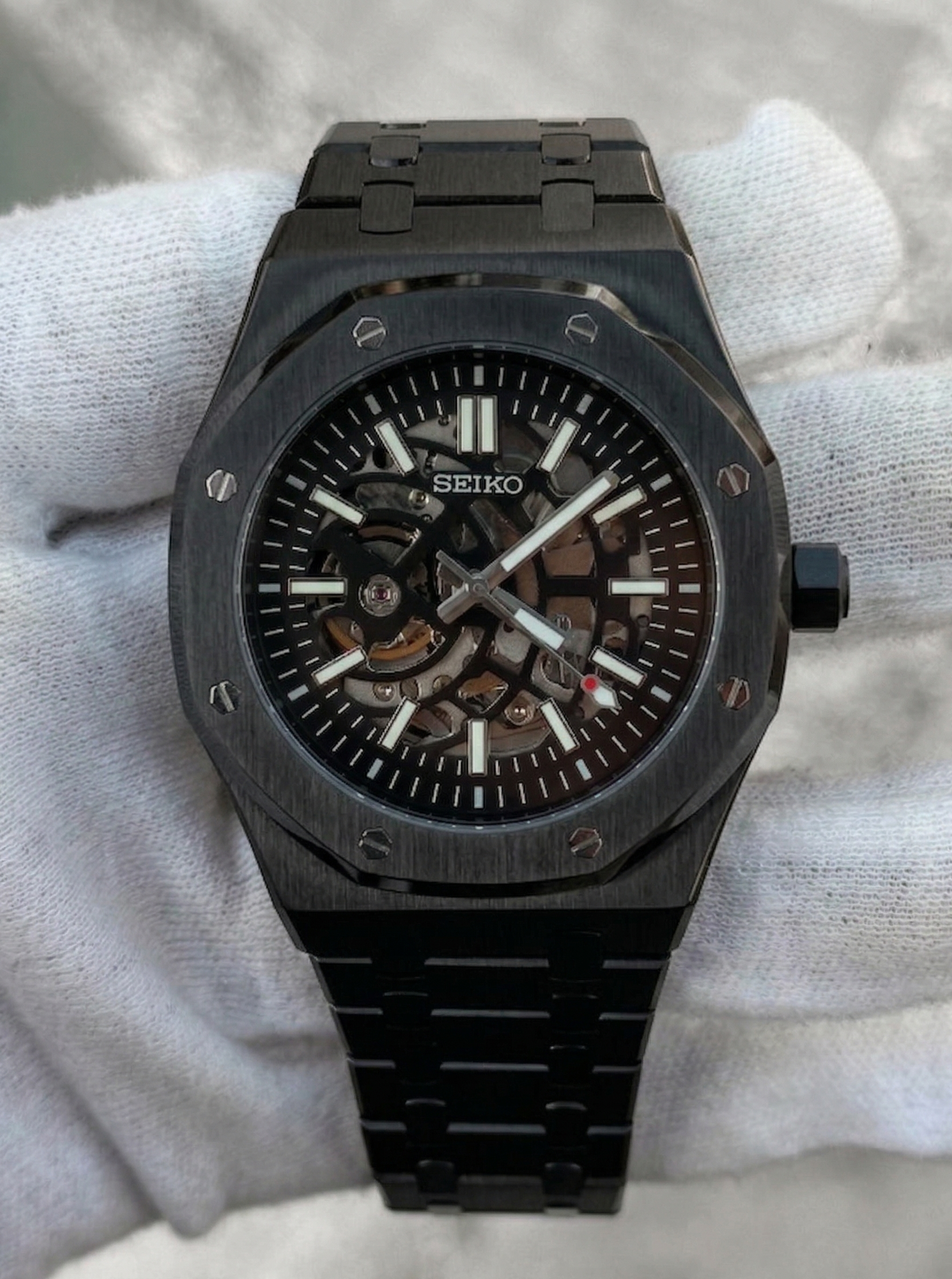 ROAK "Skeleton Black" - Reloj personalizado con movimiento automático NH35 y cristal de zafiro | XP Watch Co.