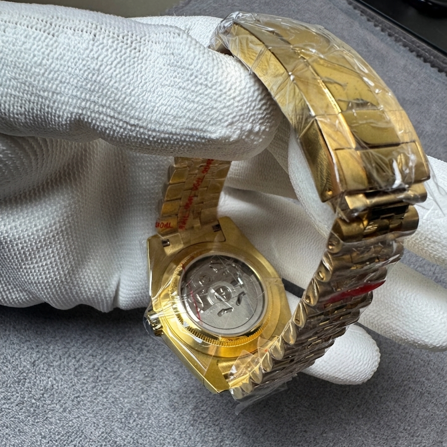 DJ-Fluted Gold "Pure White" Árabe - Reloj personalizado con movimiento automático NH35 y cristal de zafiro | XP Watch Co.