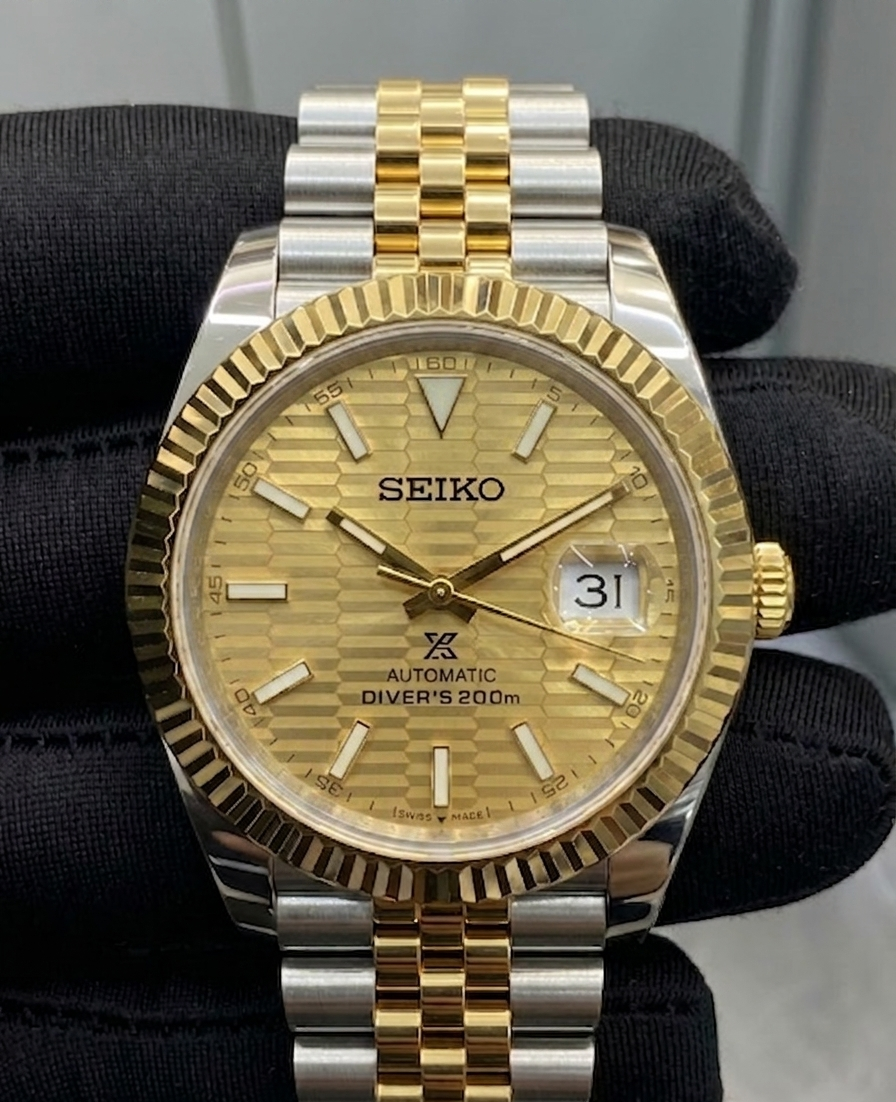 DJ-Fluted "Champagne" Honeycomb Dual Tone - Reloj personalizado con cristal de zafiro y acero inoxidable 316L | XP Watch Co.