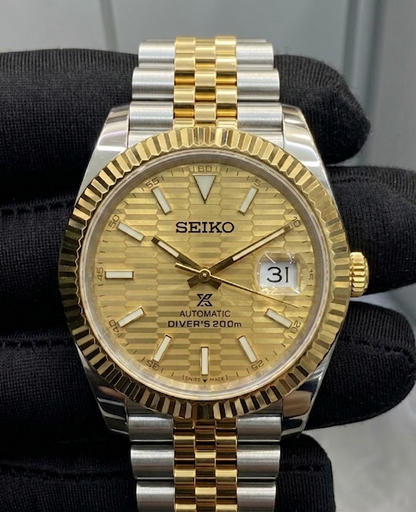 DJ-Fluted "Champagne" Honeycomb Dual Tone - Reloj personalizado con cristal de zafiro y acero inoxidable 316L | XP Watch Co.