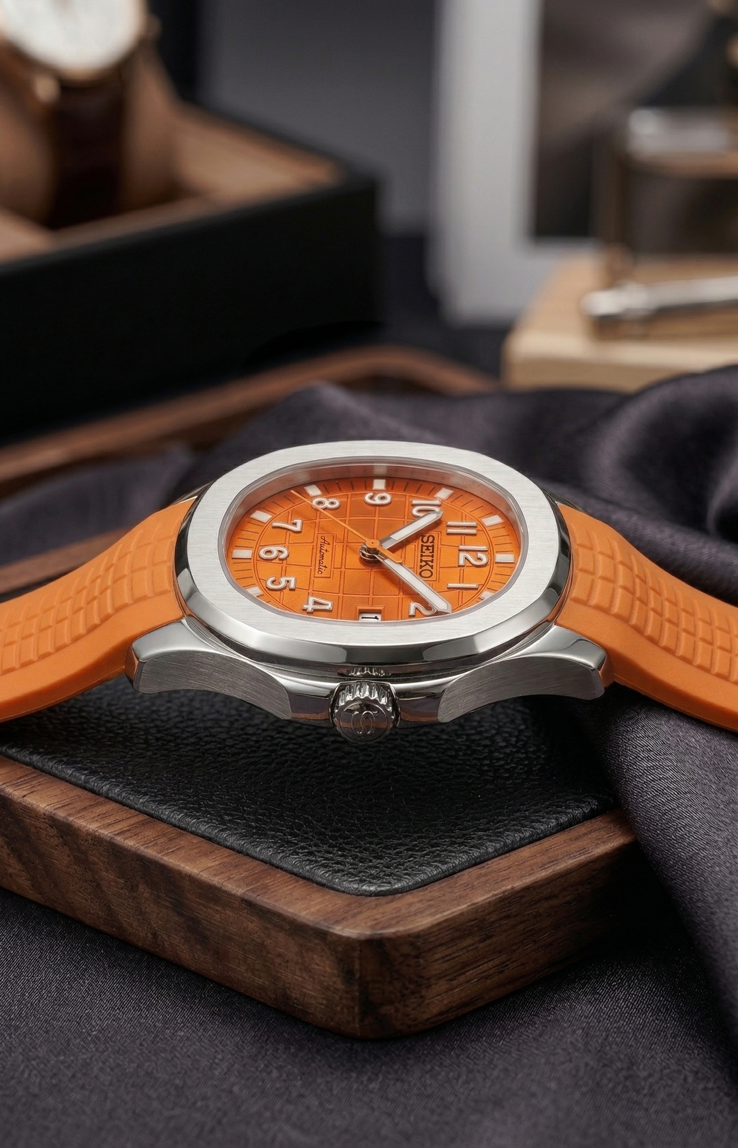 Aqua-Tropic Mod "Orange" - Reloj personalizado con movimiento automático NH35 y cristal de zafiro | XP Watch Co.
