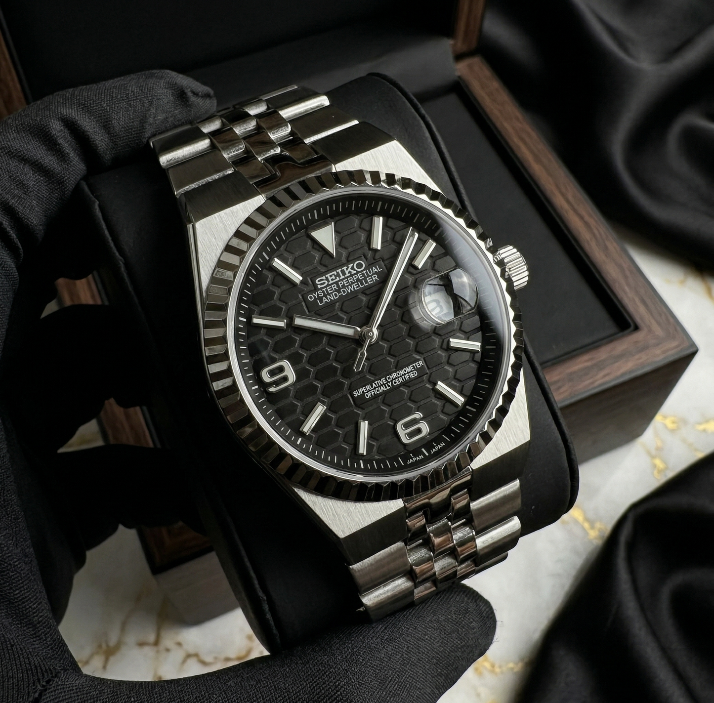 Land-Dweller "Black" Dial - Reloj personalizado con movimiento automático NH35 y cristal de zafiro | XP Watch Co.