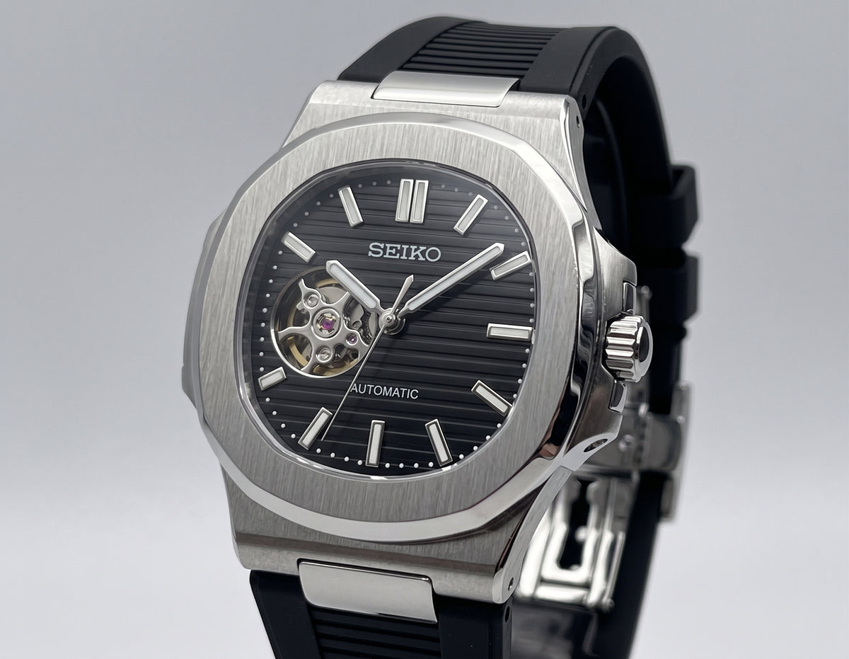 Nautic "Open Heart" Black Rubber - Reloj personalizado con cristal de zafiro | XP Watch Co.