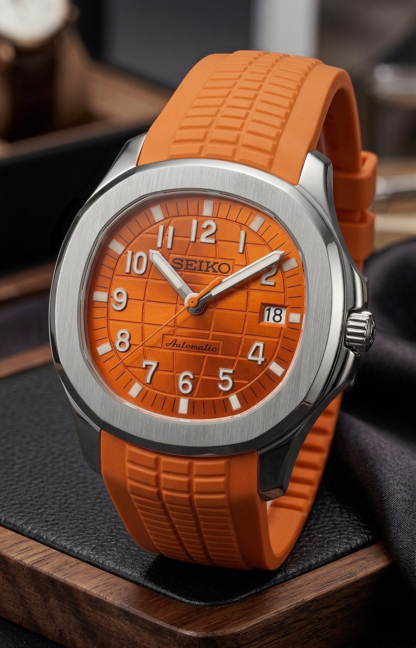 Aqua-Tropic Mod "Orange" - Reloj personalizado con movimiento automático NH35 y cristal de zafiro | XP Watch Co.