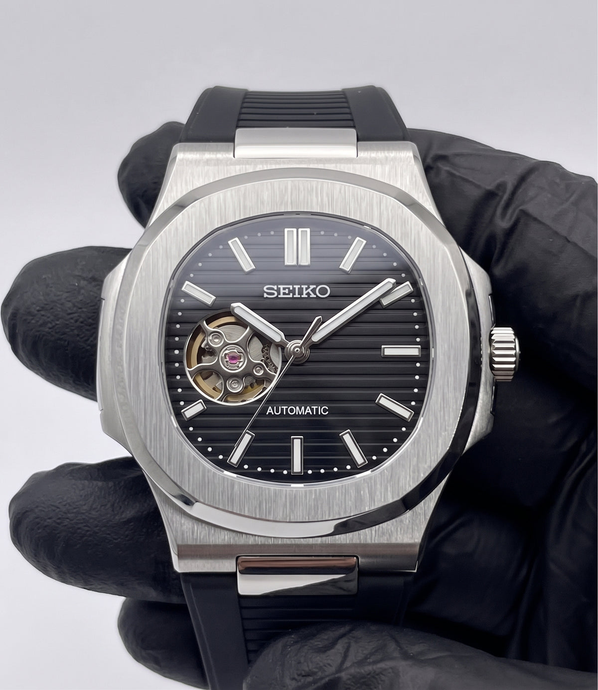 Nautic "Open Heart" Black Rubber - Reloj personalizado con acero inoxidable 316L | XP Watch Co.