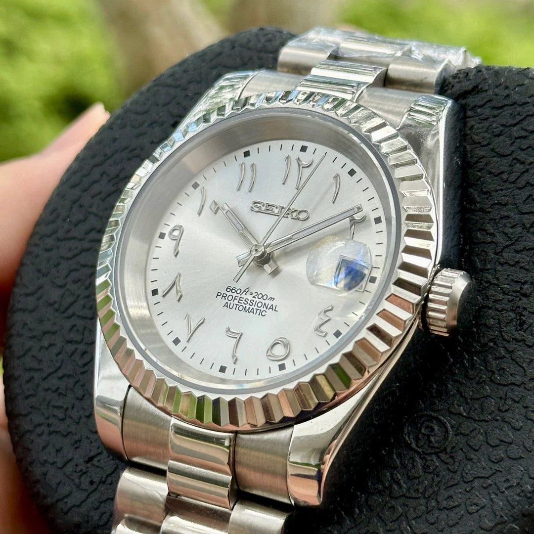 DJ-Fluted "Silver Stealth" Árabe - Reloj personalizado con movimiento automático NH35 y cristal de zafiro | XP Watch Co.