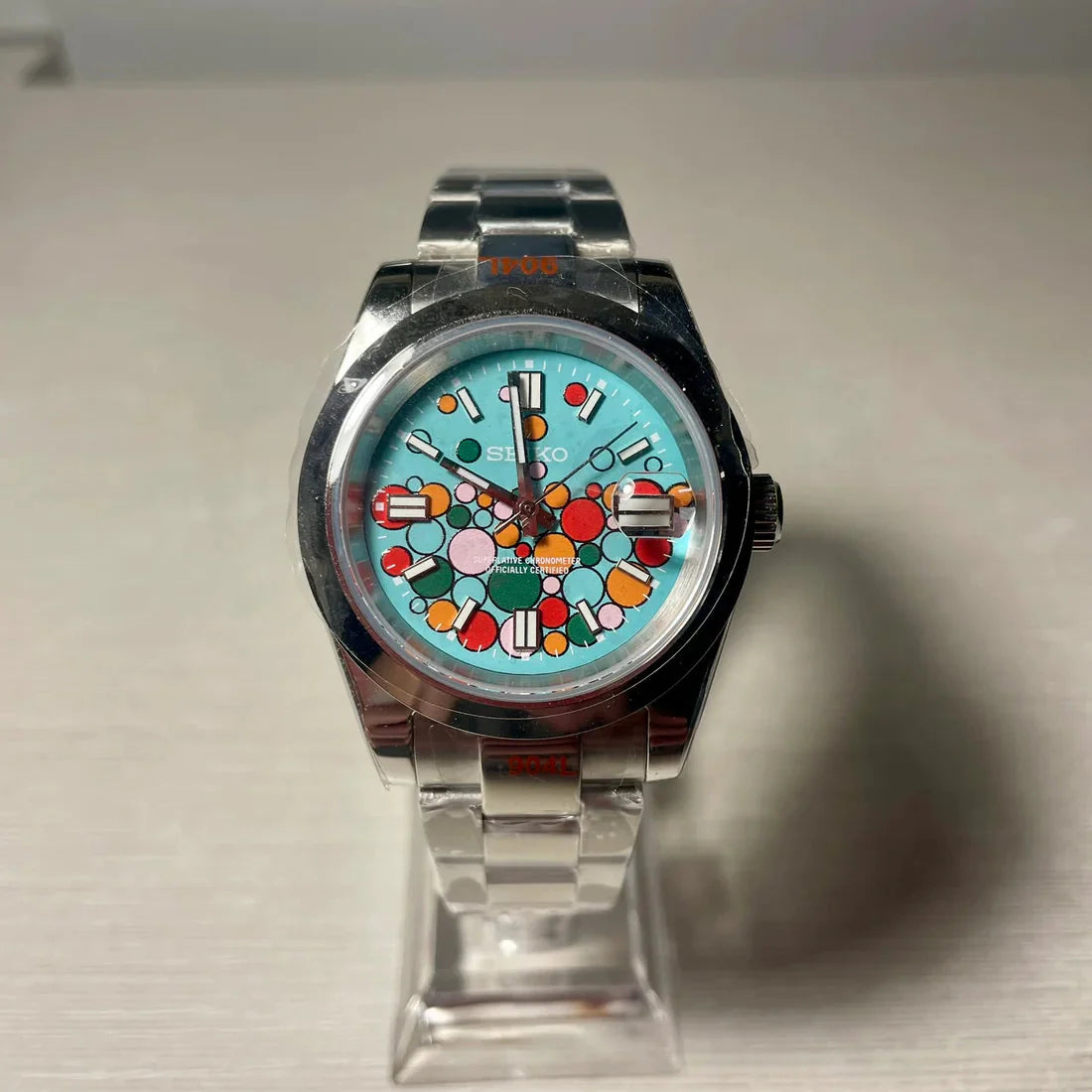 DJ-Fluted "Celebration Bubbles" (Non-Fluted Bezel) - Reloj personalizado con cristal de zafiro | XP Watch Co.