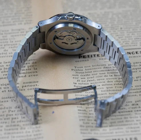 Nautic "Open Heart" Green - Reloj personalizado con movimiento automático NH35 y acero inoxidable 316L | XP Watch Co.