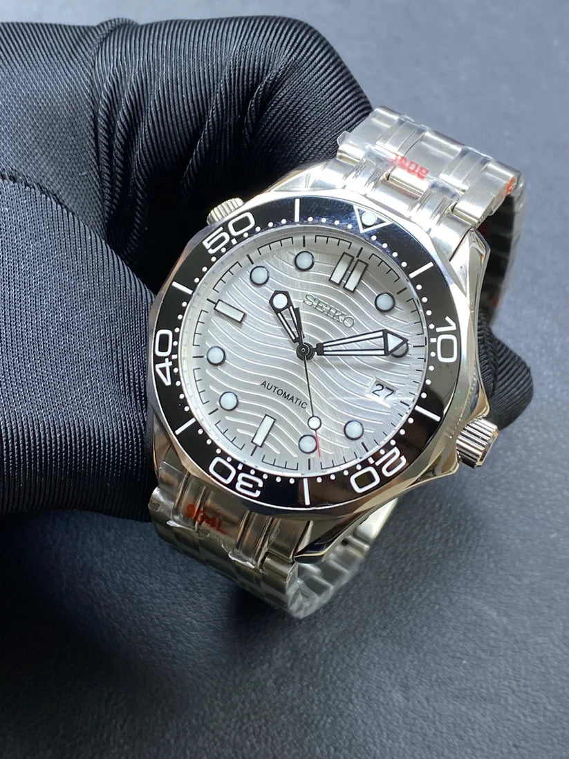 Mod Seamaster Diver White - Bond 007 - Reloj personalizado con movimiento automático NH35 y cristal de zafiro | XP Watch Co.