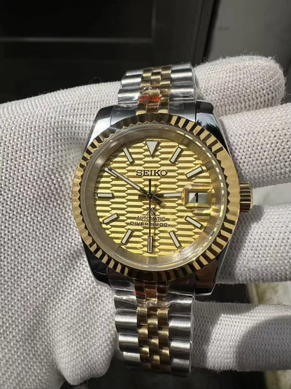 DJ-Fluted "Champagne" Honeycomb Dual Tone - Reloj personalizado con cristal de zafiro y acero 316L | XP Watch Co.