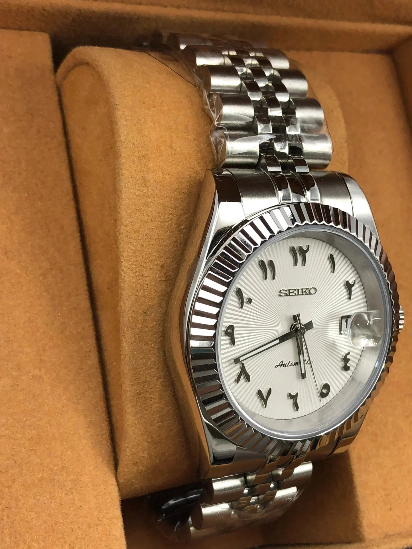 DJ-Fluted "White Textured" Árabe con movimiento NH35, acero 316L y cristal zafiro | XP Watch Co.
