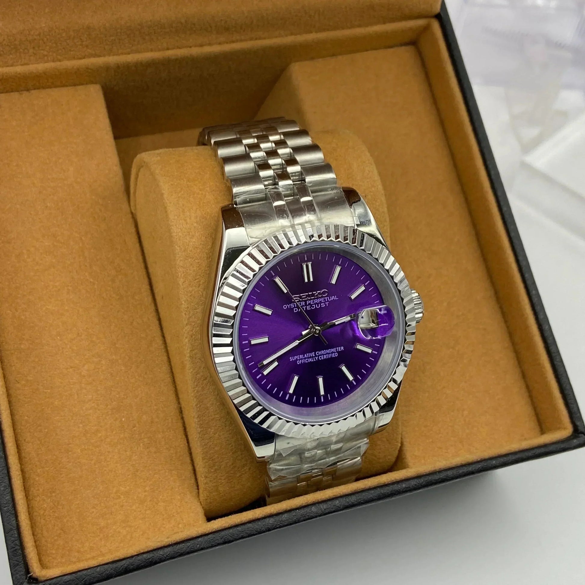 DJ-Fluted "Violet Purple" - Reloj personalizado con cristal de zafiro y acero inoxidable 316L | XP Watch Co.