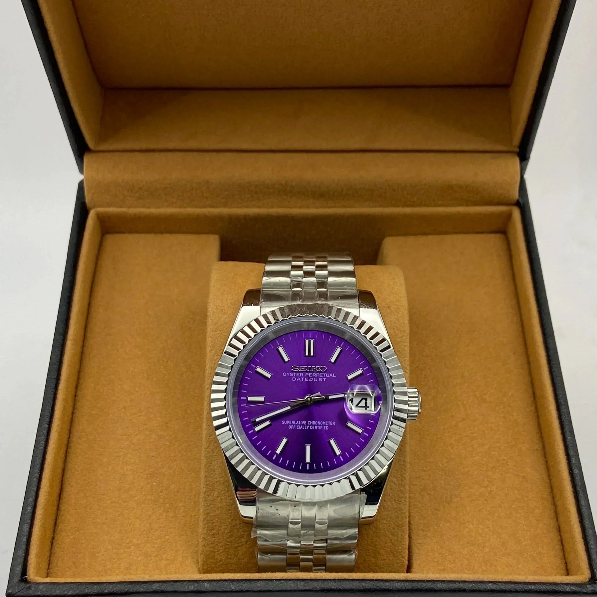 DJ-Fluted "Violet Purple" - Reloj personalizado con cristal de zafiro y acero inoxidable 316L | XP Watch Co.