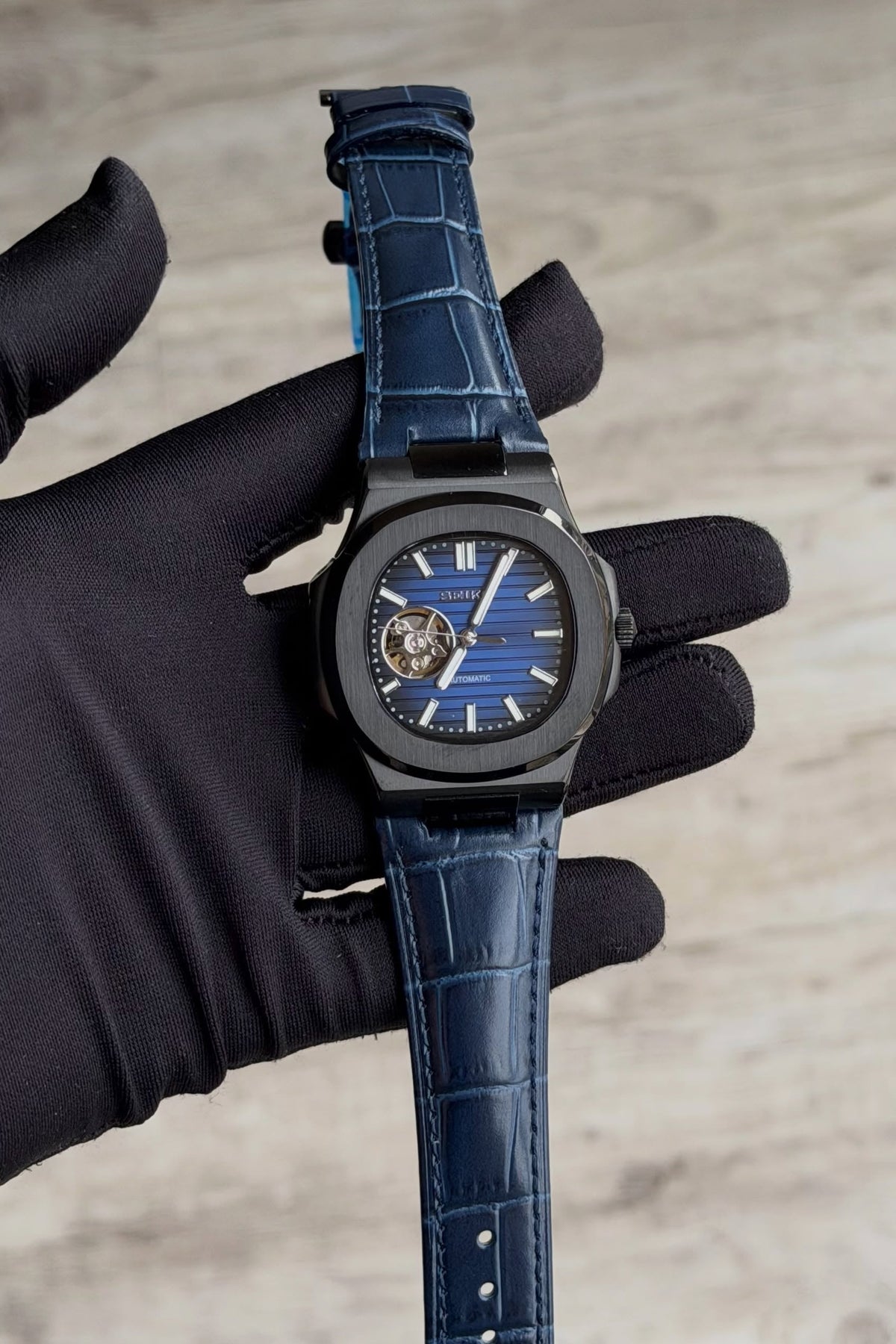 Nautic Dark Black Knight Blue Leather - Reloj personalizado con cristal de zafiro | XP Watch Co.