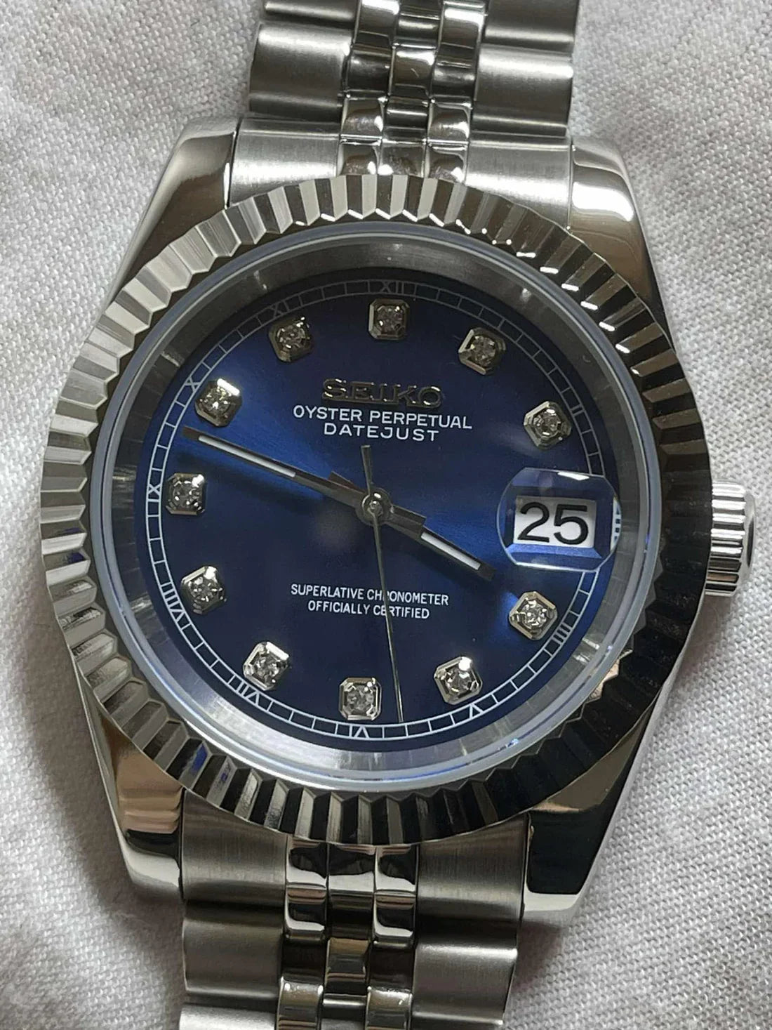 Ladyjust "Ice Blue Diamond" - Reloj personalizado con cristal de zafiro y acero inoxidable 316L | XP Watch Co.