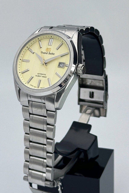 Grandko Mod 39.5mm | Champagne - Reloj personalizado con cristal de zafiro y acero inoxidable 316L | XP Watch Co.