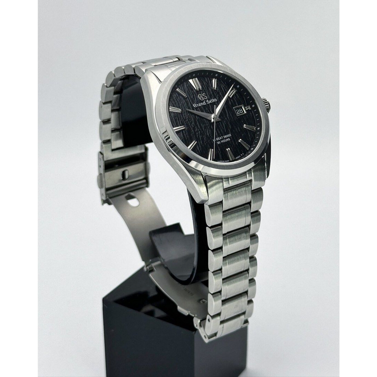Grandko Mod 39.5mm | Charcoal Dial - Reloj personalizado con cristal de zafiro y acero inoxidable 316L | XP Watch Co.