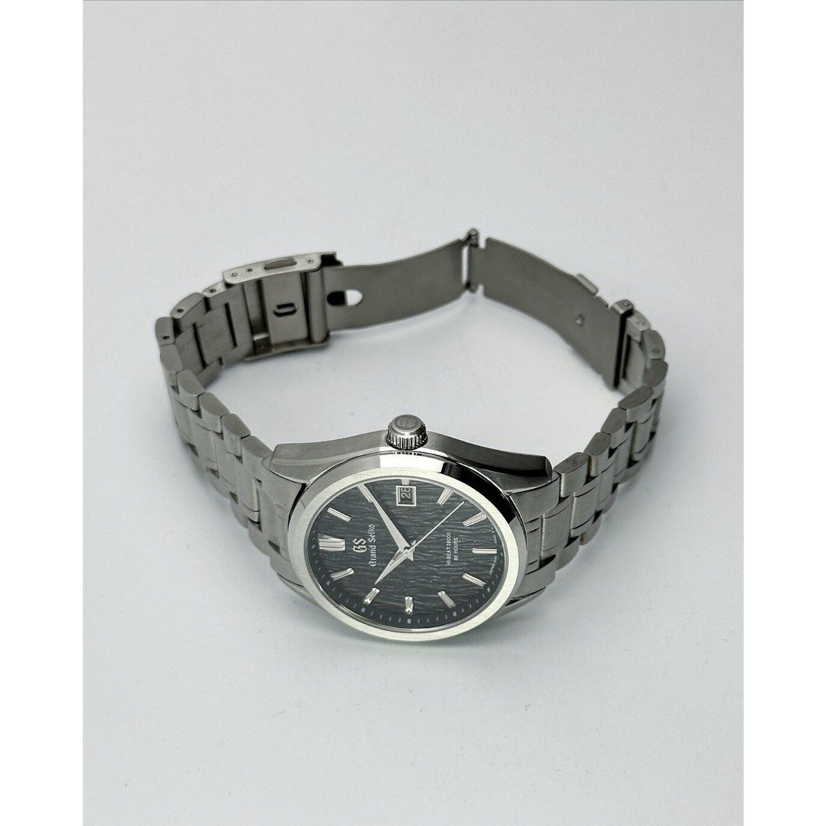 Grandko Mod 39.5mm | Charcoal Dial - Reloj personalizado con cristal de zafiro y acero inoxidable 316L | XP Watch Co.