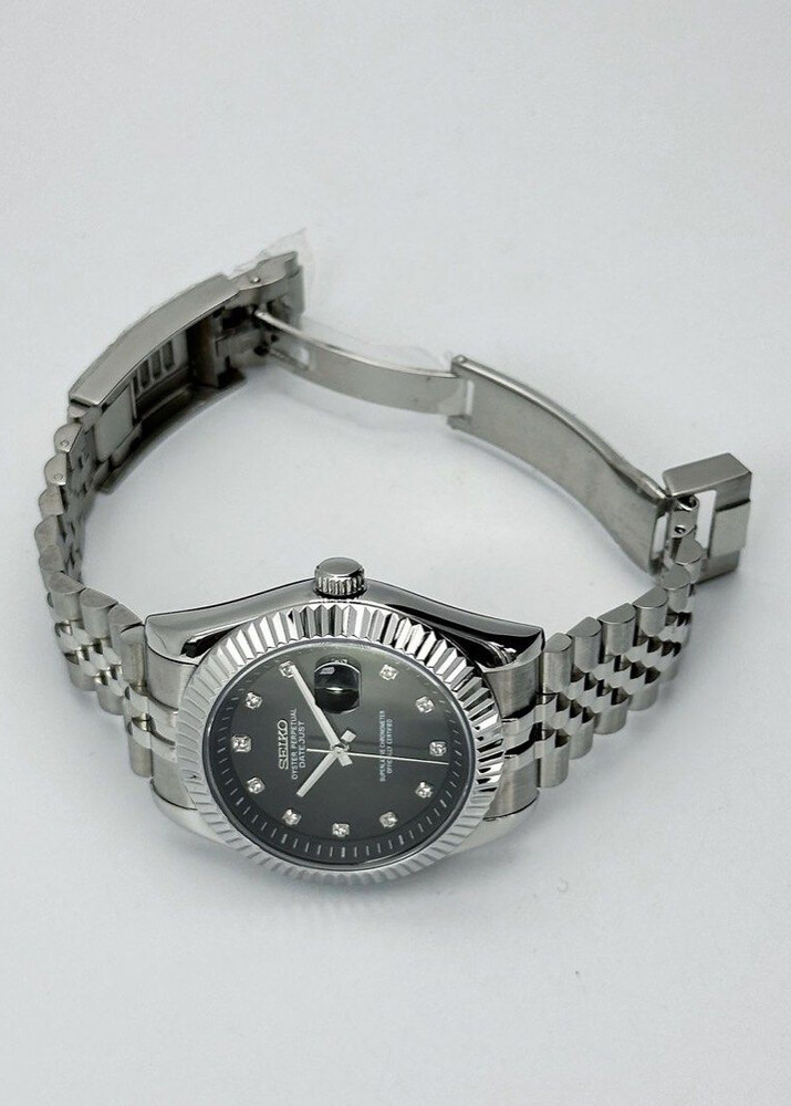 DJ-Fluted "Silver" Black Dial - Reloj personalizado con cristal de zafiro y acero inoxidable 316L | XP Watch Co.