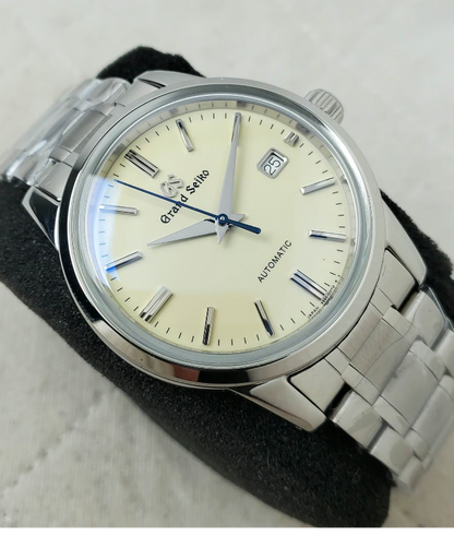 Grandko Mod 39.5mm | Champagne - Reloj personalizado con cristal de zafiro y acero inoxidable 316L | XP Watch Co.