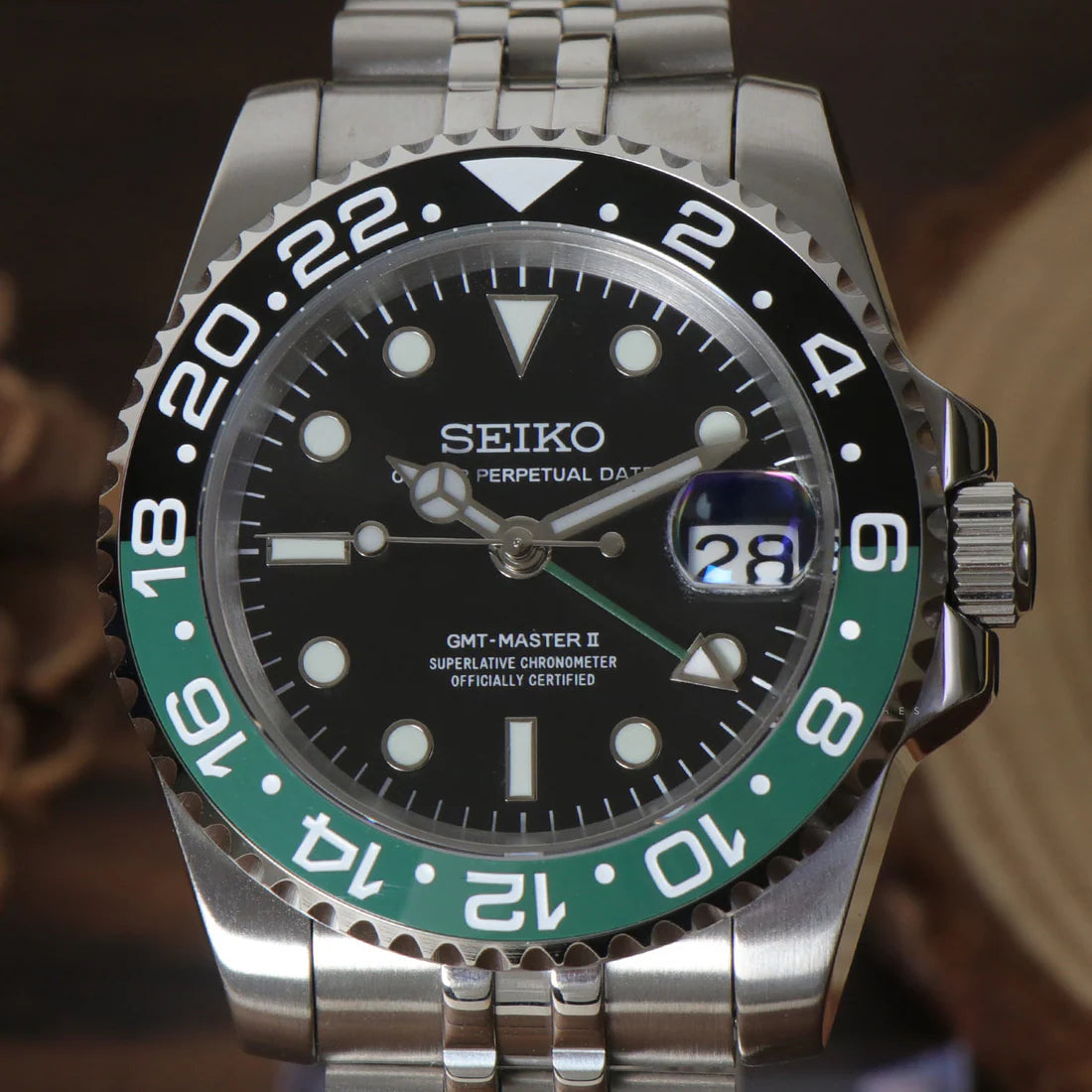 GMT Dual-Time Dual-Time "Starbucks" - Reloj personalizado con cristal de zafiro y acero inoxidable 316L | XP Watch Co.