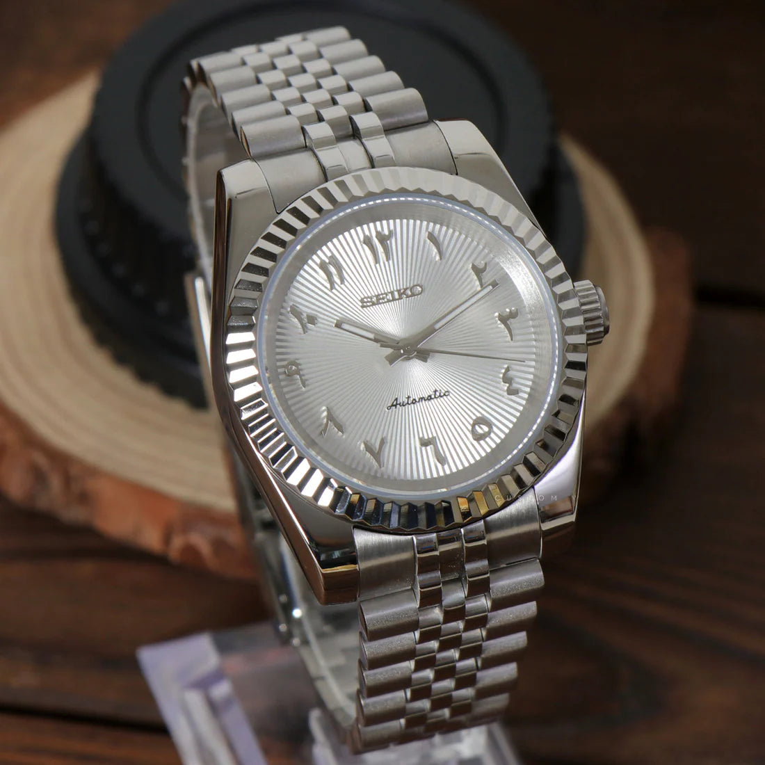 DJ-Fluted "White Textured" Árabe - Reloj personalizado con movimiento automático NH35 y cristal de zafiro | XP Watch Co.