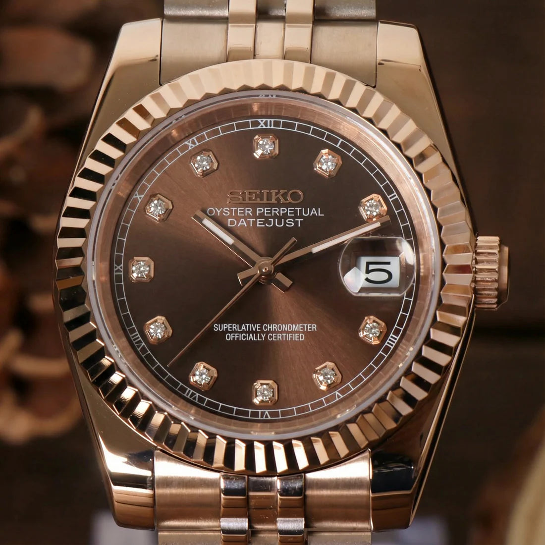 DJ-Fluted "Rose Gold Crystal Champagne" - Reloj personalizado con cristal de zafiro y acero inoxidable 316L | XP Watch Co.