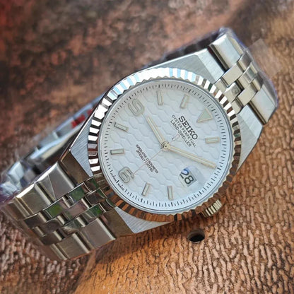 Land-Dweller Mod "Fresh White" Dial - Reloj personalizado con cristal de zafiro y acero inoxidable 316L | XP Watch Co.