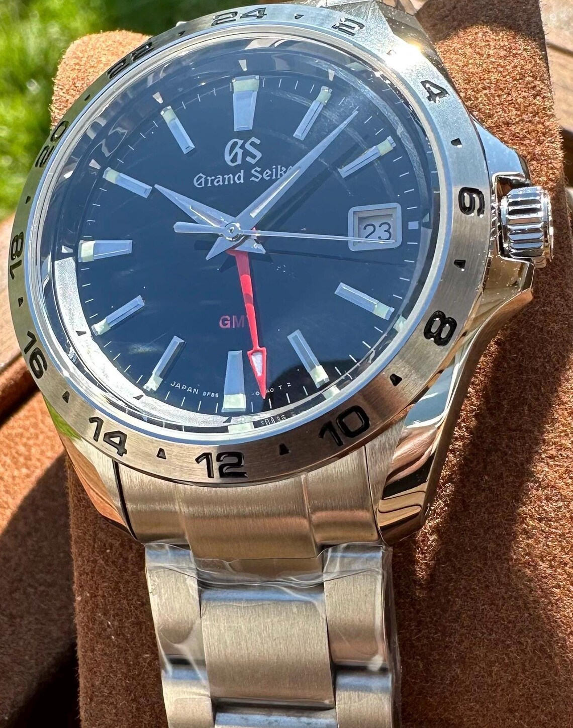 Grandko Mod GMT Dual-Time 39.5mm | Deep Black - Reloj personalizado con cristal de zafiro y acero inoxidable 316L | XP Watch Co.