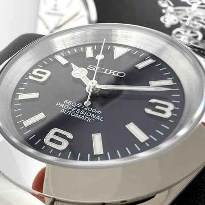 DJ-Fluted "Black" (Non-Fluted Bezel) - Reloj automático personalizado con cristal de zafiro | XP Watch Co.