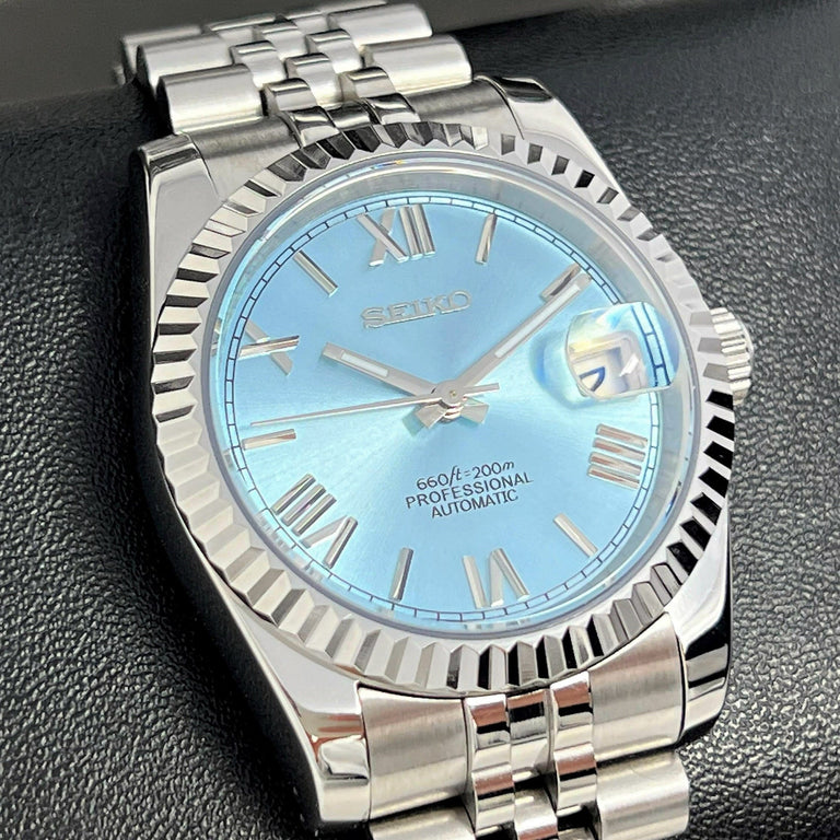DJ-Fluted "Ice Blue Roman" - Reloj personalizado con cristal de zafiro y acero inoxidable 316L | XP Watch Co.
