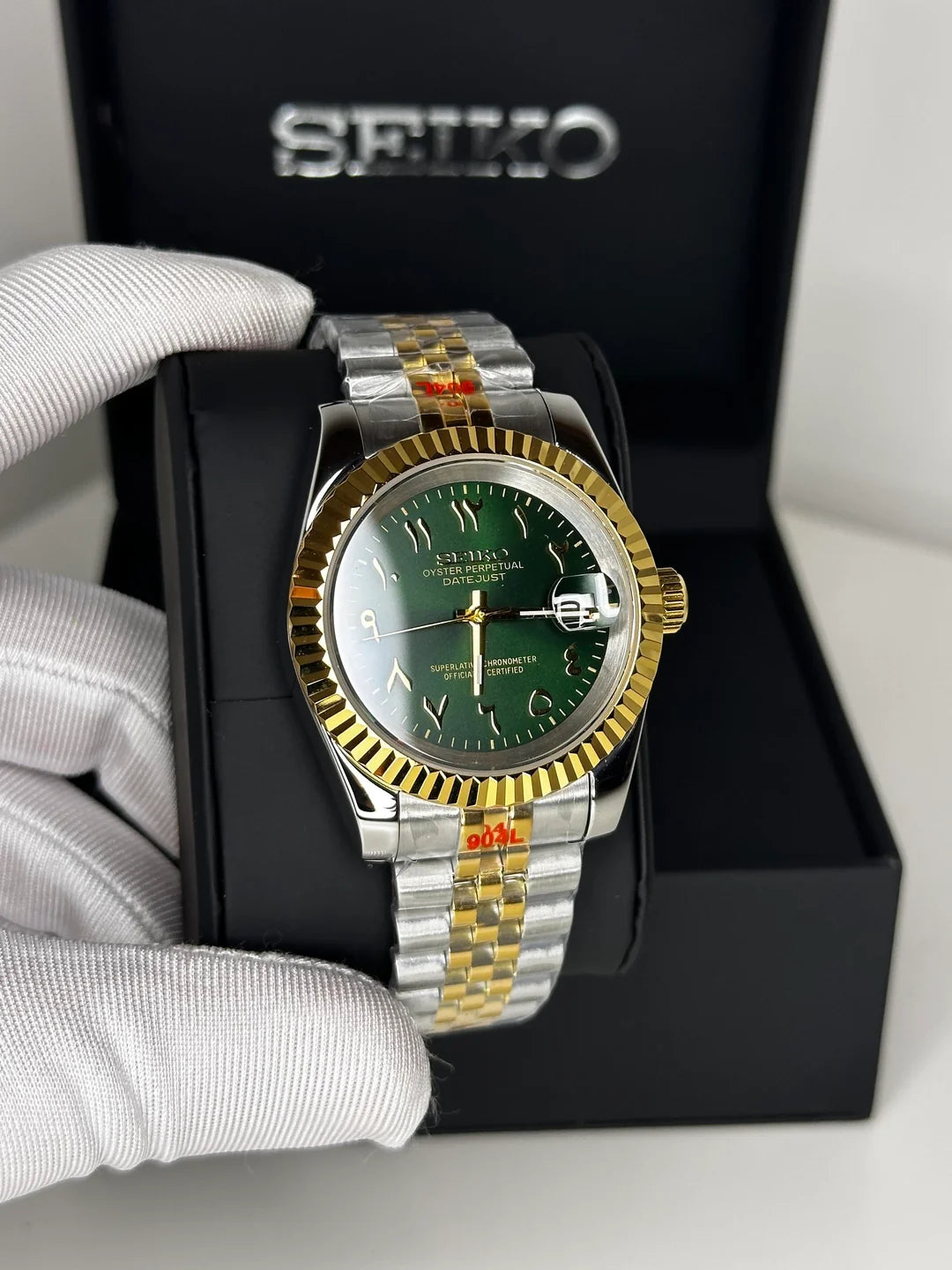 DJ-Fluted Silver Gold - Arabic "Green" - Reloj personalizado con cristal de zafiro y acero 316L | XP Watch Co.