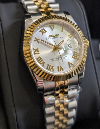 Ladyjust Two Tone Gold Roman - Reloj personalizado con cristal de zafiro y acero inoxidable 316L | XP Watch Co.