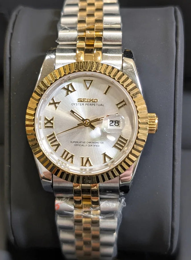 Ladyjust Two Tone Gold Roman - Reloj personalizado con cristal de zafiro y acero inoxidable 316L | XP Watch Co.