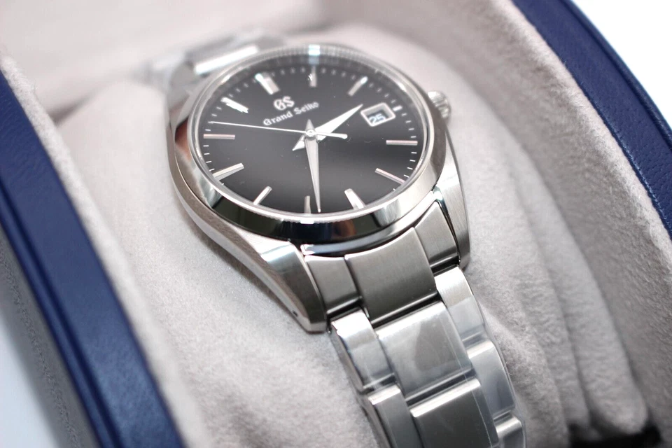 Grandko Mod 39.5mm | Deep Black - Reloj personalizado con cristal de zafiro y acero inoxidable 316L | XP Watch Co.