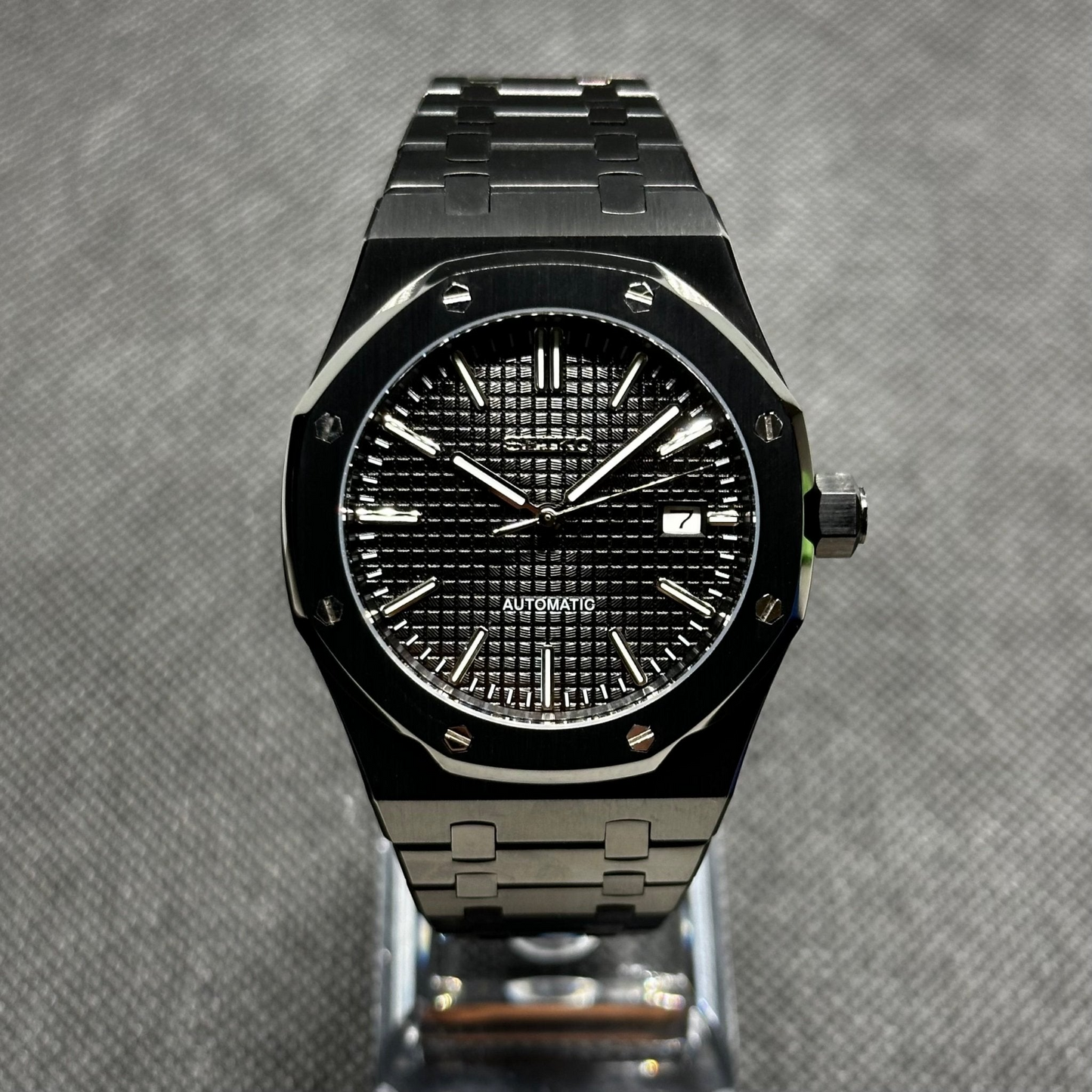 ROAK "Black Classic" - Reloj personalizado con cristal de zafiro y acero inoxidable 316L | XP Watch Co.