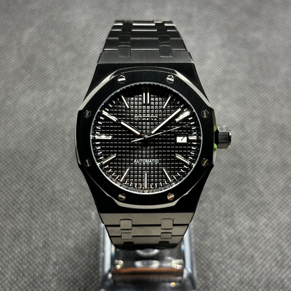 ROAK "Black Classic" - Reloj personalizado con cristal de zafiro y acero inoxidable 316L | XP Watch Co.