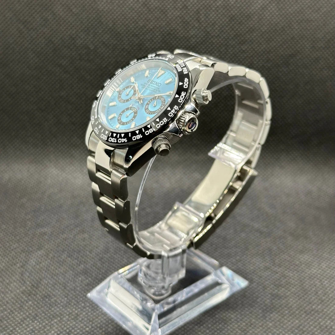 D-Racing "Ice Blue" - Reloj personalizado con cronógrafo VK63 y cristal de zafiro | XP Watch Co.