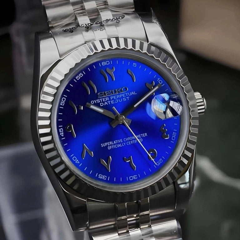 DJ-Fluted "Sunburst Blue" Árabe - Reloj personalizado con cristal de zafiro y acero inoxidable 316L | XP Watch Co.