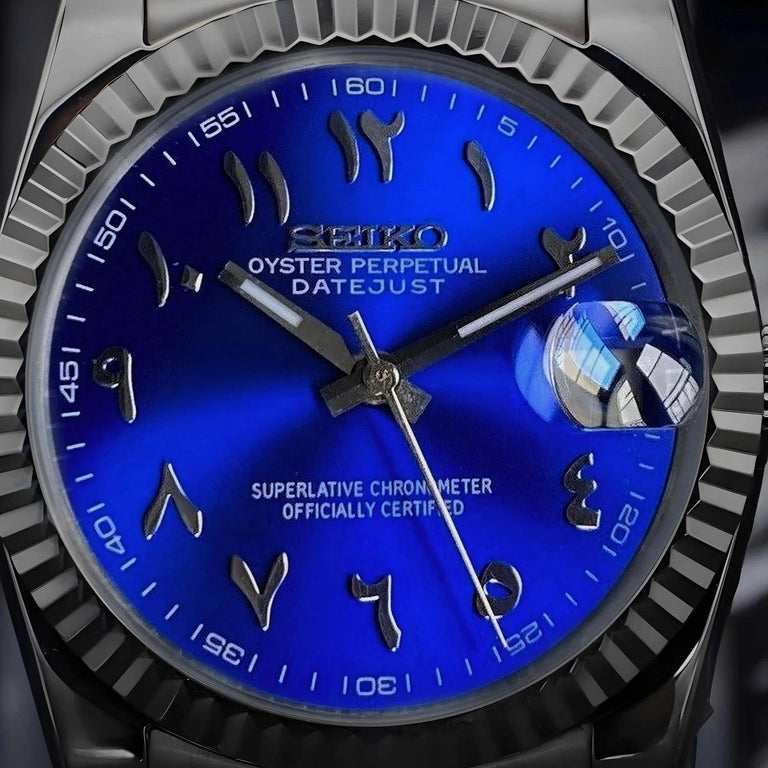 DJ-Fluted "Sunburst Blue" Árabe - Reloj personalizado con cristal de zafiro y acero inoxidable 316L | XP Watch Co.